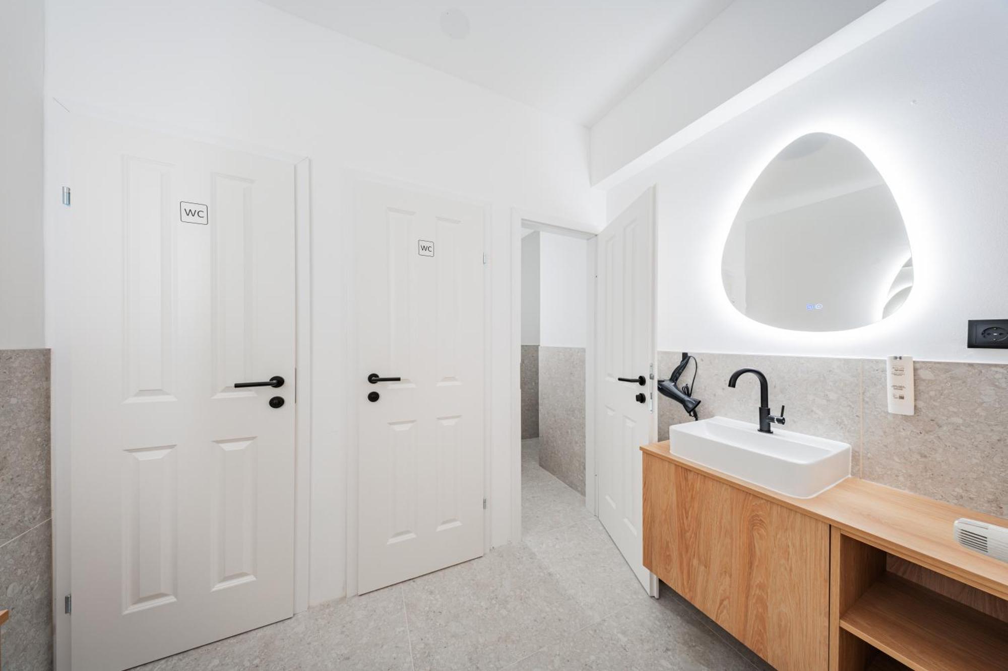 Rive By Home1 Wenen Buitenkant foto